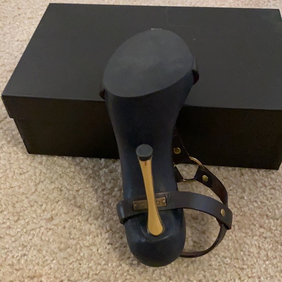 VINTAGE NEW GUCCI BNIB “KYLIE” DK BROWN LEATHER STILETTOS w/GOLD HEELS SZ 36 (6) - Picture 6 of 16